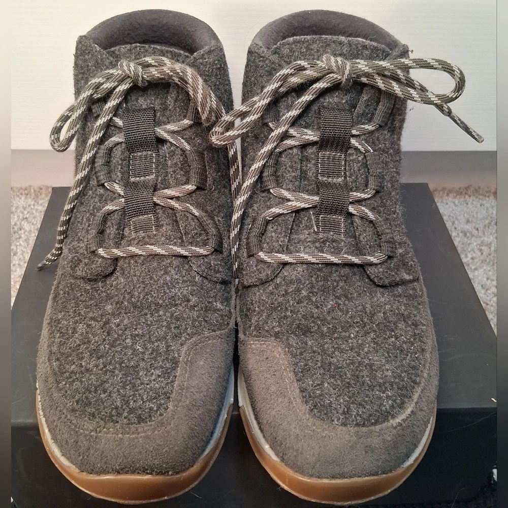 Chaco Borealis Ledge Waterproof Boot Gray Mid Top Womens US Size 7